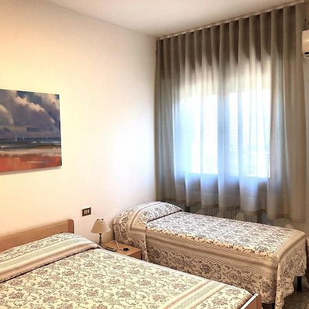 Zzznon Attivo Ex Dl5 E Dl6 Lägenhet Lido di Jesolo Exteriör bild