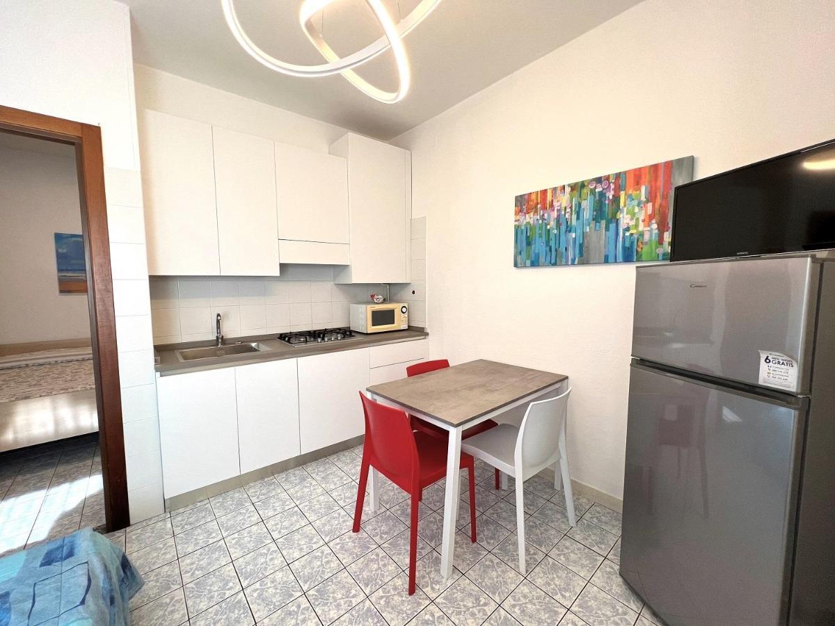 Zzznon Attivo Ex Dl5 E Dl6 Lägenhet Lido di Jesolo Exteriör bild
