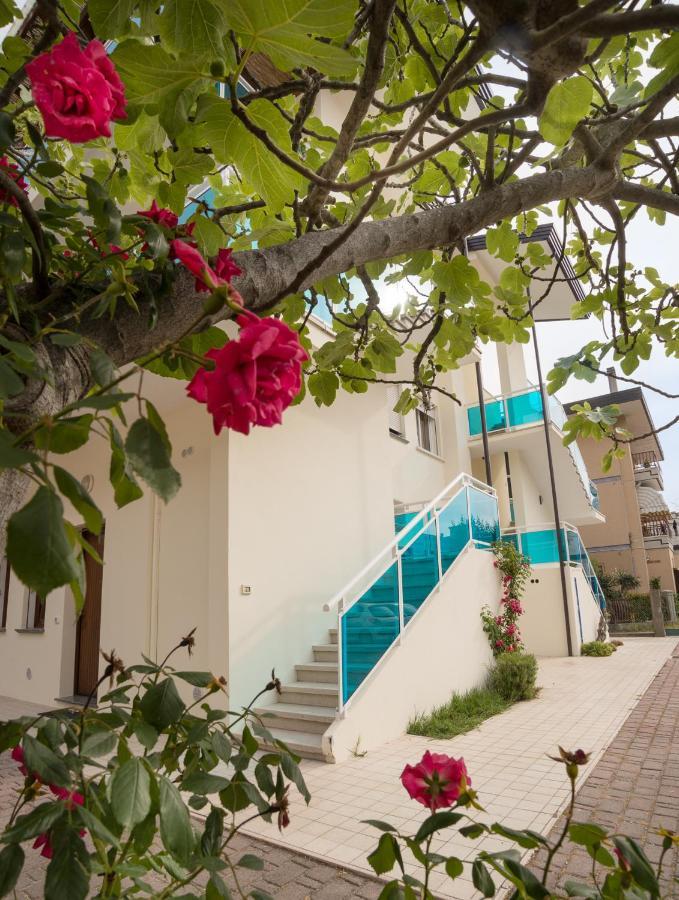 Zzznon Attivo Ex Dl5 E Dl6 Lägenhet Lido di Jesolo Exteriör bild