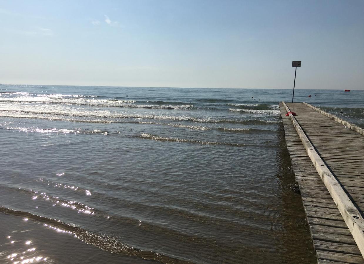 Zzznon Attivo Ex Dl5 E Dl6 Lägenhet Lido di Jesolo Exteriör bild