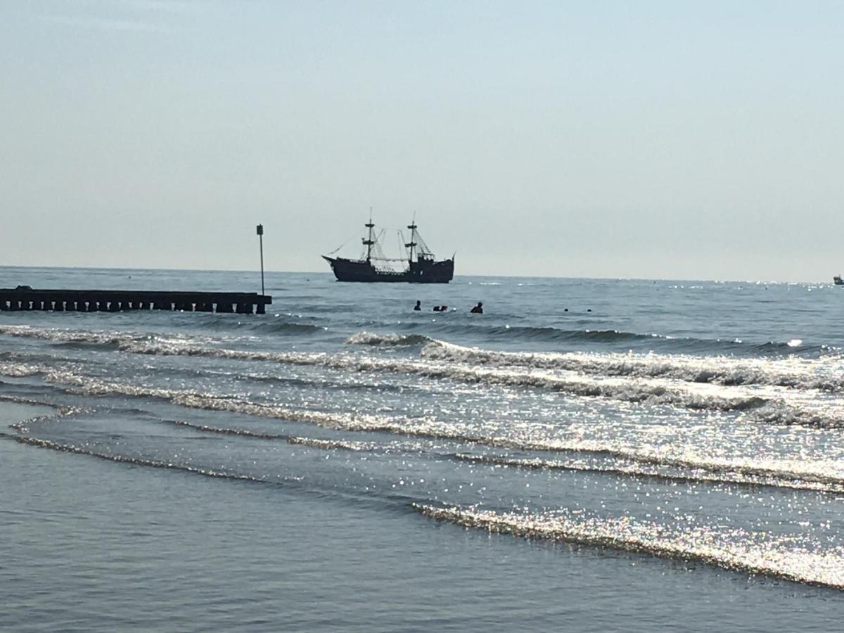 Zzznon Attivo Ex Dl5 E Dl6 Lägenhet Lido di Jesolo Exteriör bild